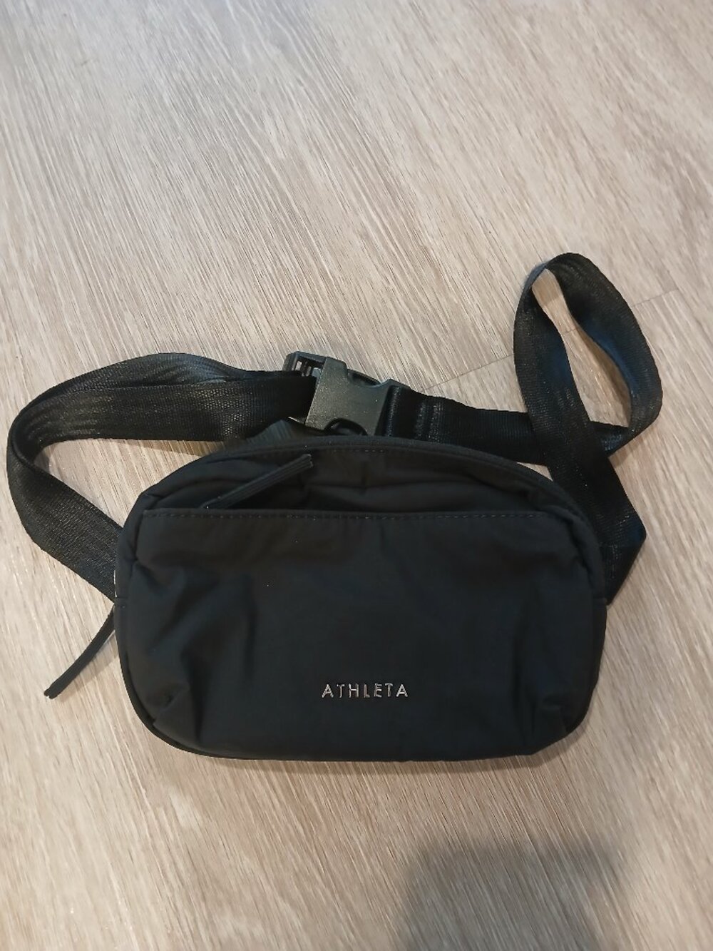 GREAT SMALL ATHLETA BLACK BELT BAG!!!